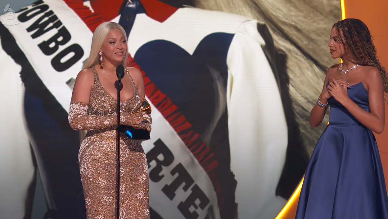 Beyonce and her daughter on stage at the Grammy's