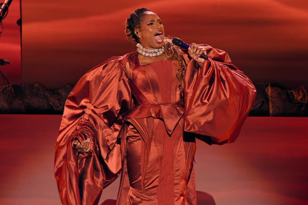 Jennifer Hudson singing "Circle Of Life" at the Hollywood Bowl